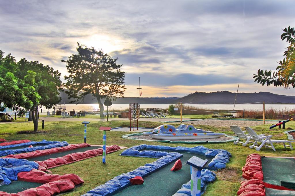 Various Weekends at Baywater Village (6 Sleeper) 4 Adults 2 Kids